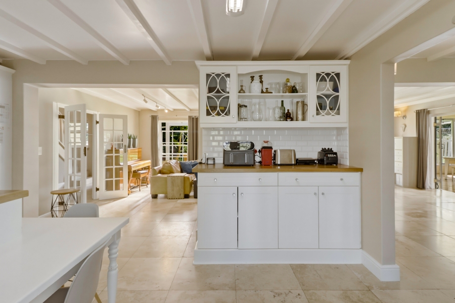 6 Bedroom Property for Sale in La Concorde Western Cape